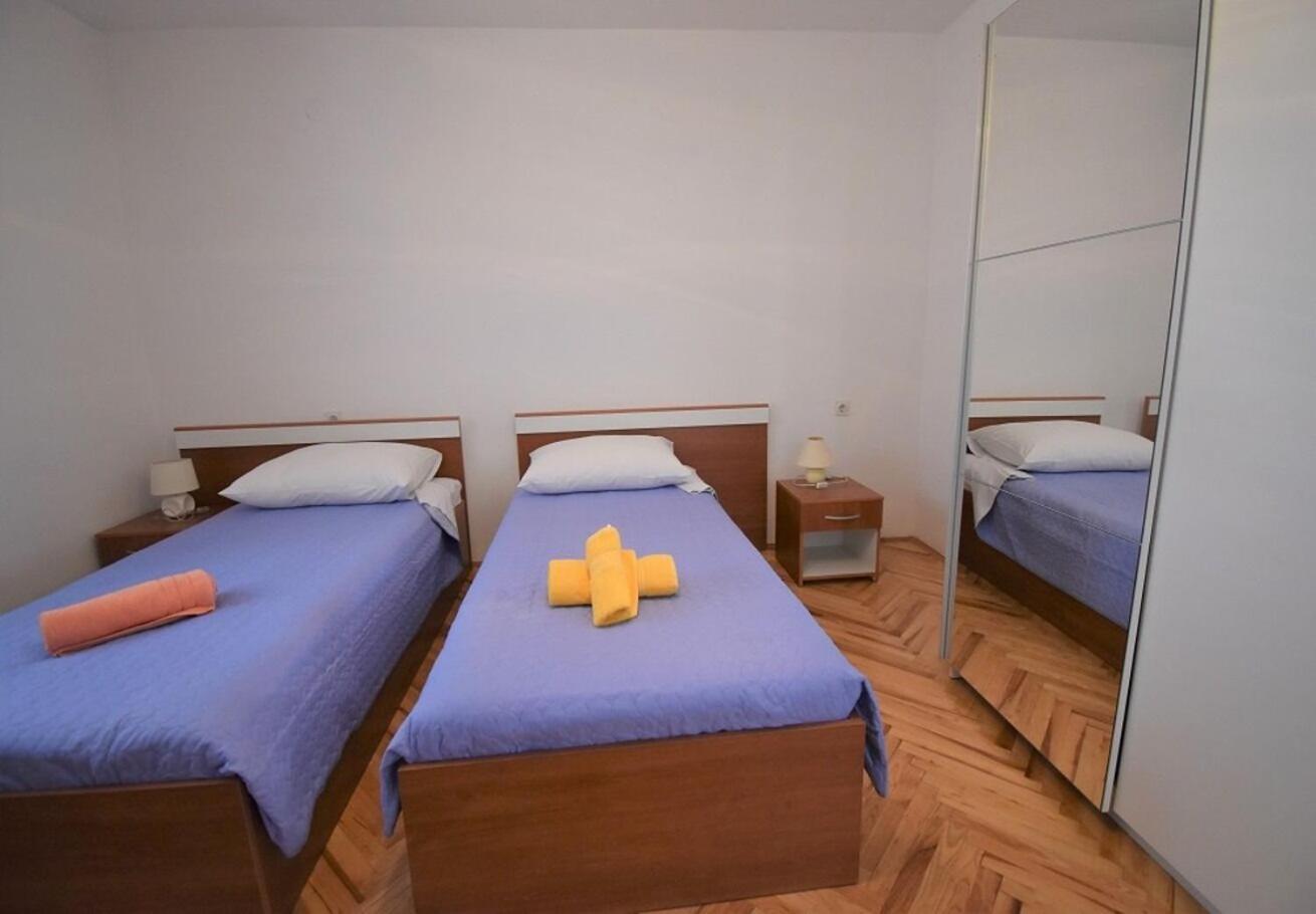 Holiday Home Branka - 80 M From Beach 维尔 外观 照片