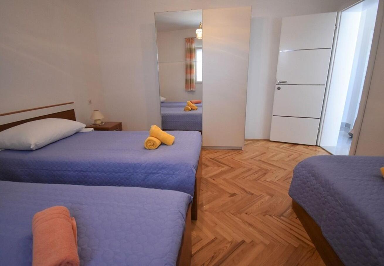 Holiday Home Branka - 80 M From Beach 维尔 外观 照片