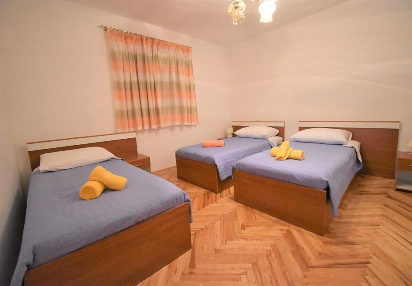Holiday Home Branka - 80 M From Beach 维尔 外观 照片